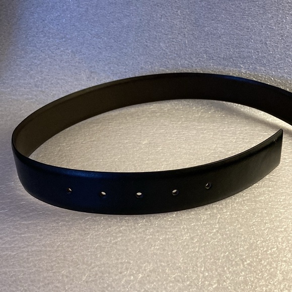 Banana Republic 38" Inch Men’s Black Leather Reversible Belt & Silvertone Buckle - Picture 5 of 10